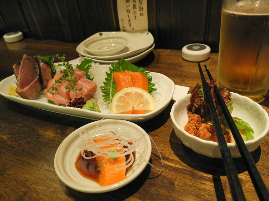 駅前の海鮮居酒屋